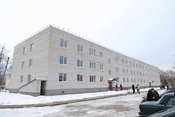 В Новгородской области более 2 000 человек переехали из аварийного жилья с 2019 года